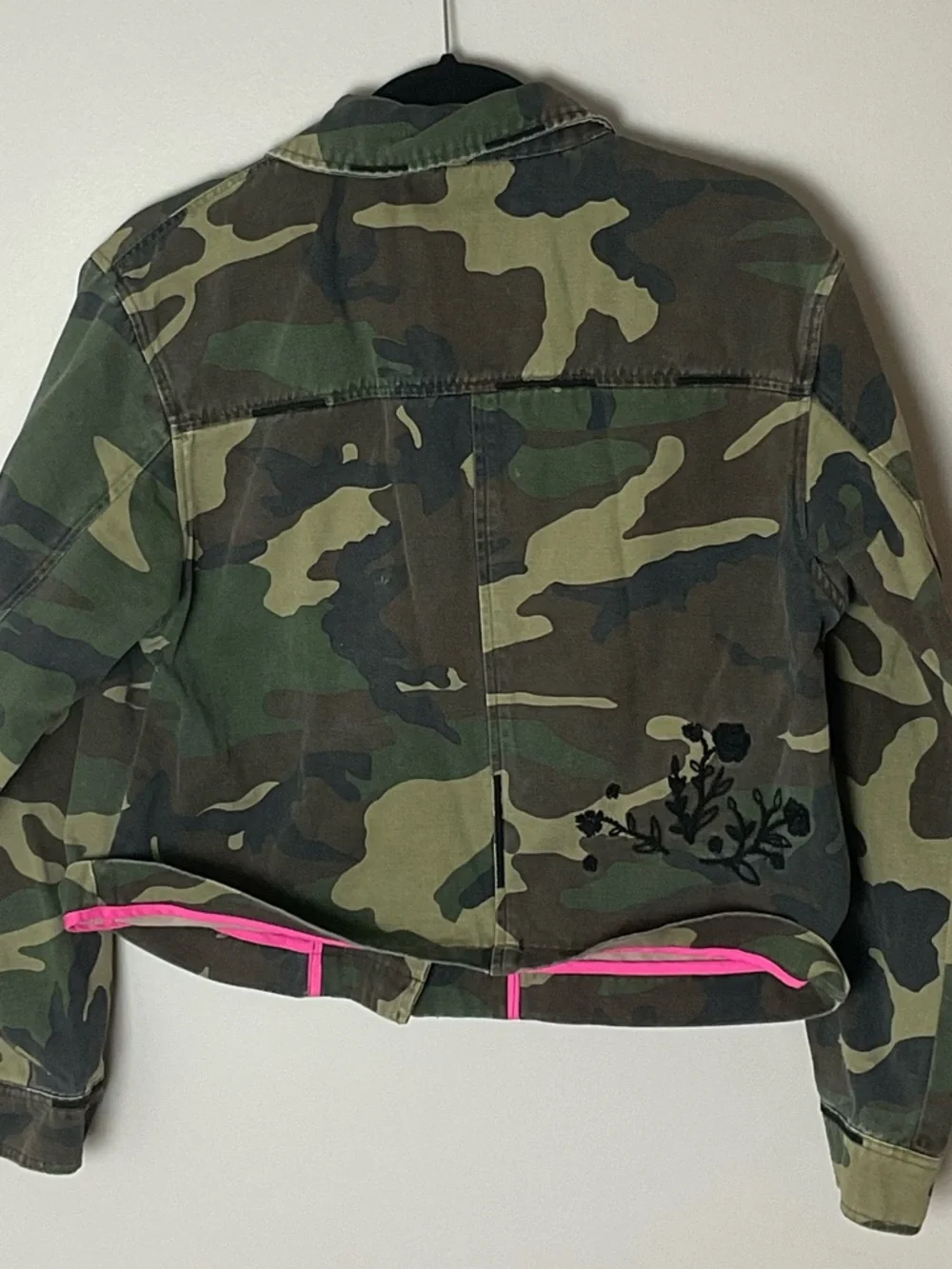 dolan Camouflage Jacket Black Embroidered Roses Hippie Festival Military Size M - Picture 3 of 11
